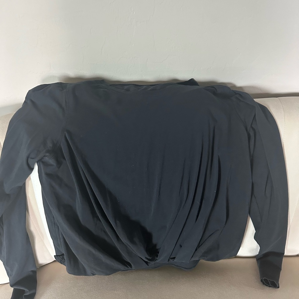 Lululemon black long sleeve